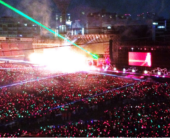 横浜スタジアムスタンド2階見え方画像