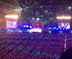 日産スタジアム２階席スタンド見え方眺め